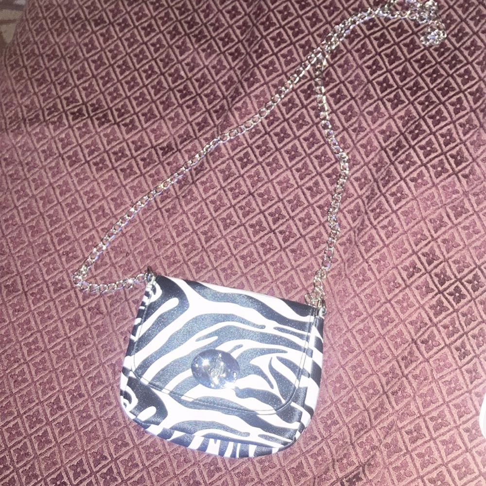 Zebra print me a purse with chain